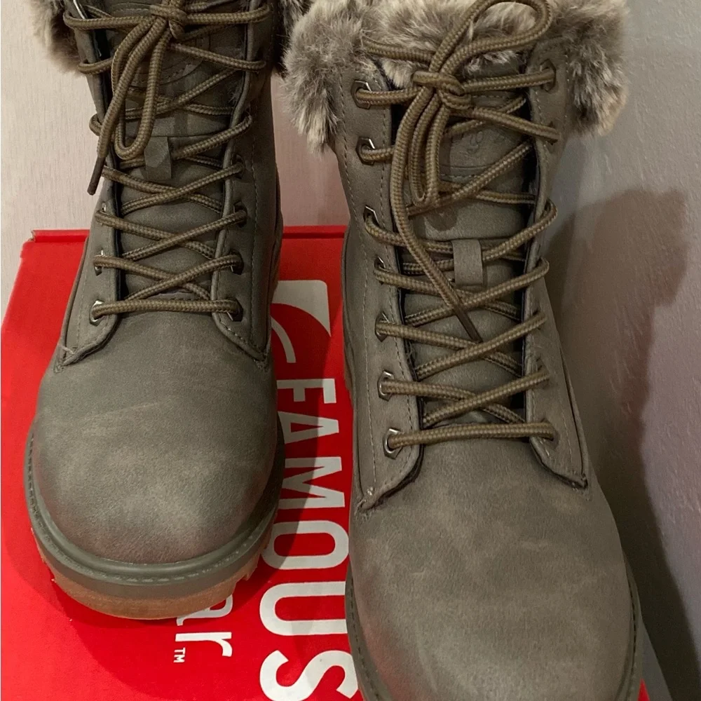 NWT LUGZ Boots - Picture 3 of 6